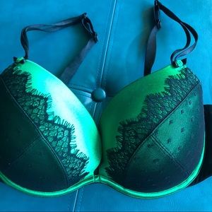 Cacique plunge bra size 38DD